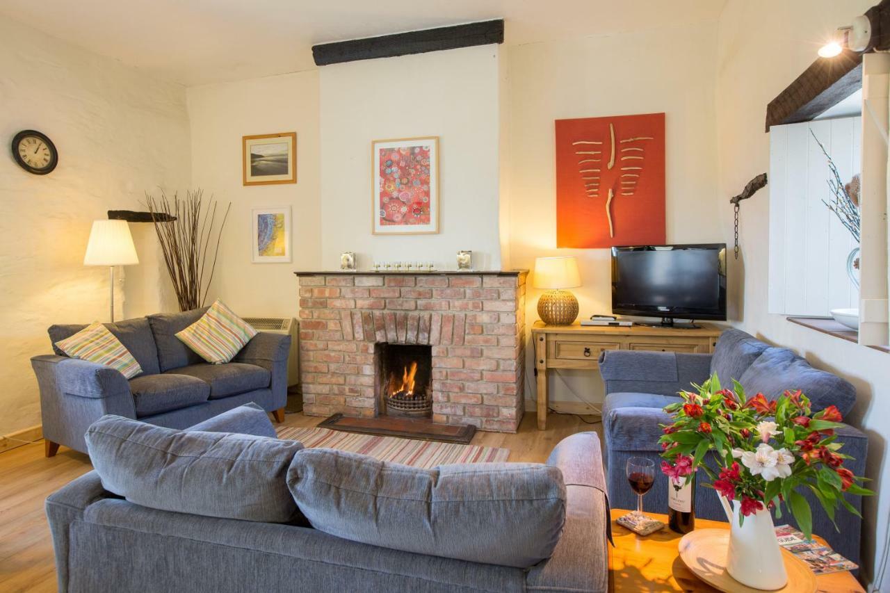 Cwm Connell Coastal Cottages Moylgrove Buitenkant foto