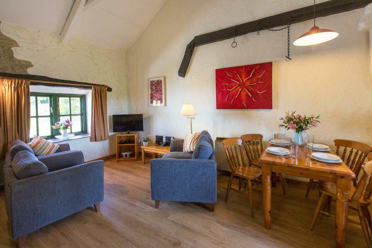 Cwm Connell Coastal Cottages Moylgrove Buitenkant foto