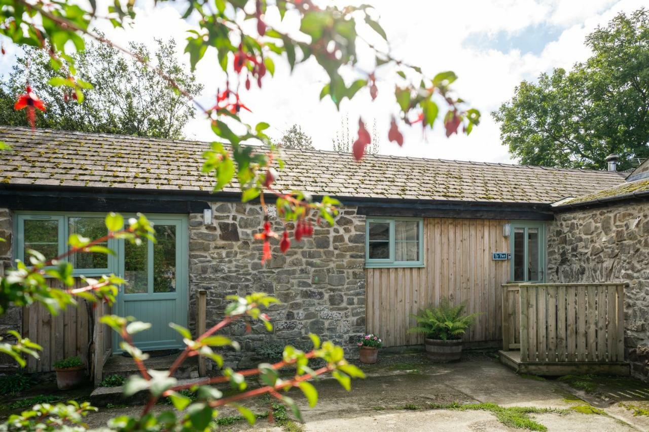 Cwm Connell Coastal Cottages Moylgrove Buitenkant foto
